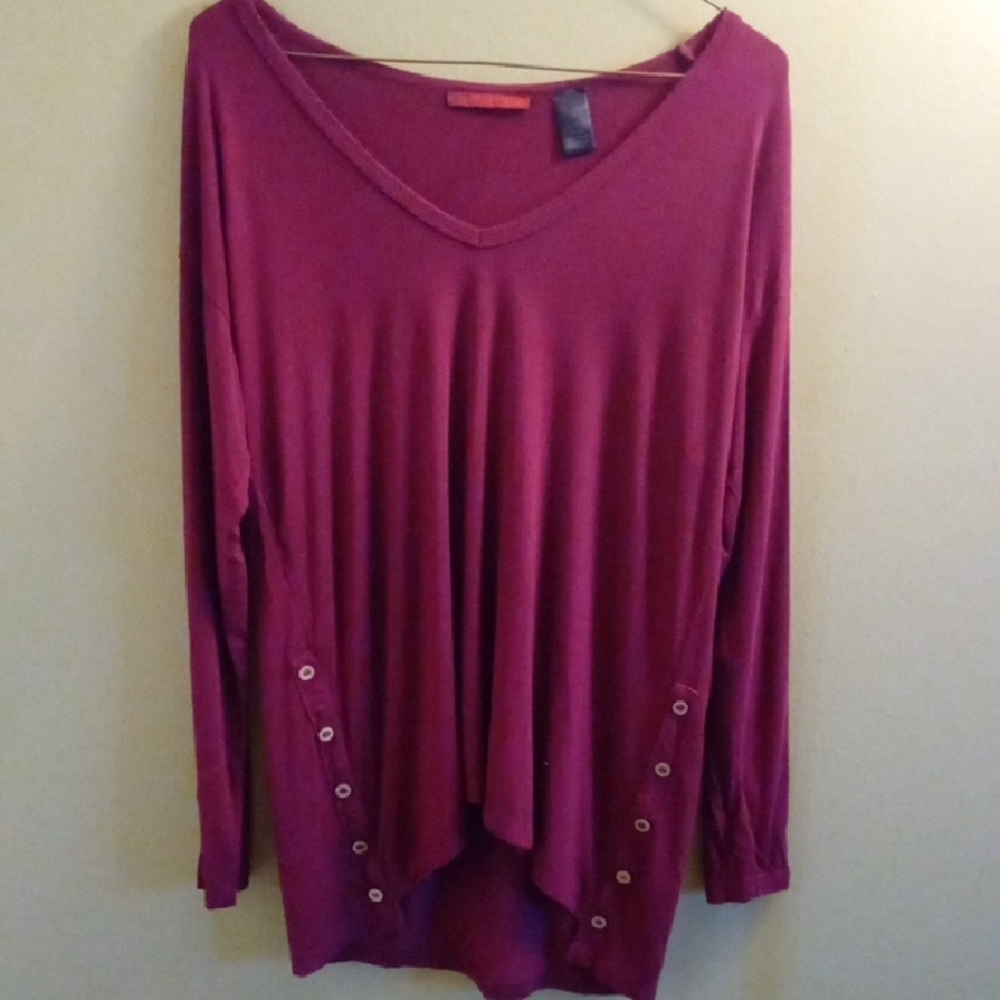 Womans S BKE Raspberry Asymmetrical Blouse with Relaxed Fit
